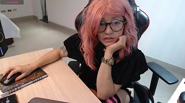 pink-2022 webcam