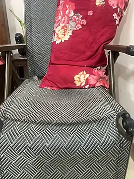 SavageQueen27 live cam on StripChat