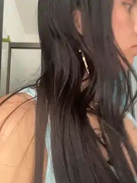 SOL-9 live cam on StripChat