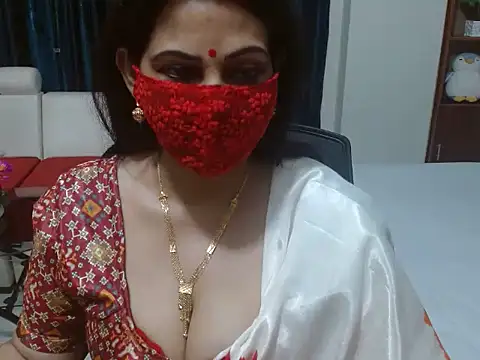 Moon-777 live cam on StripChat