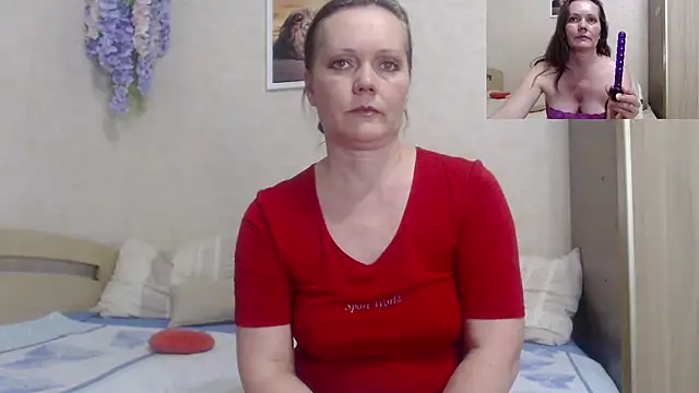 SheLion live cam on StripChat