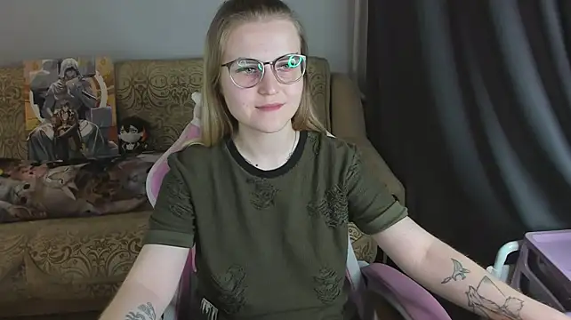 MissBrightShine live cam on StripChat