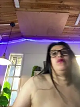 Andrea_secret_ live cam on StripChat