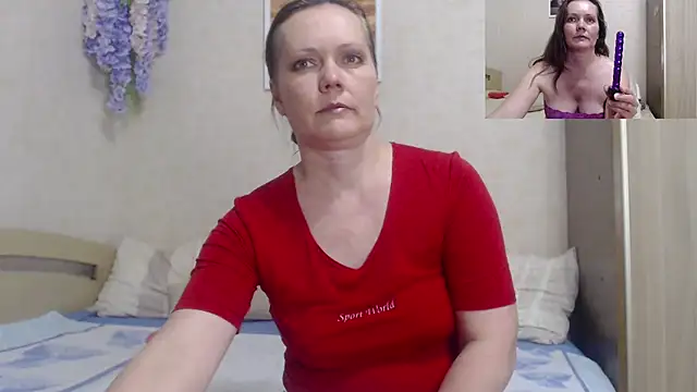 SheLion live cam on StripChat