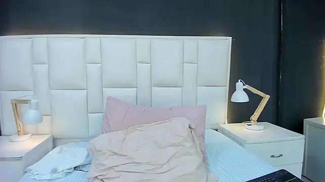 yeral2017 live cam on StripChat