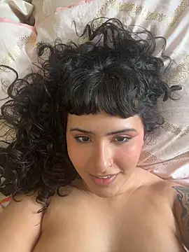 SugarTroubl33 webcam