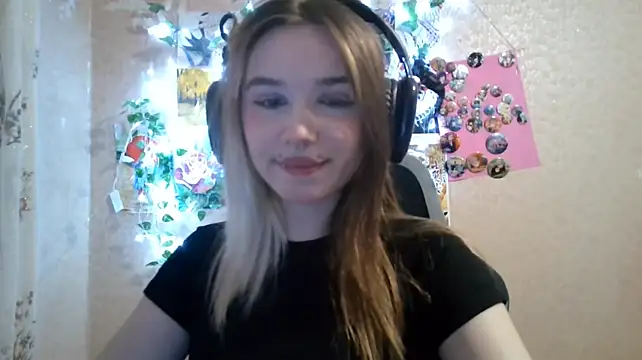 MilaTyan webcam