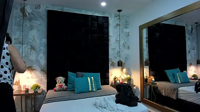 CharlotteG_ webcam