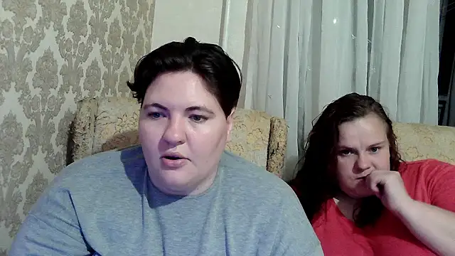 MilaXHelen webcam