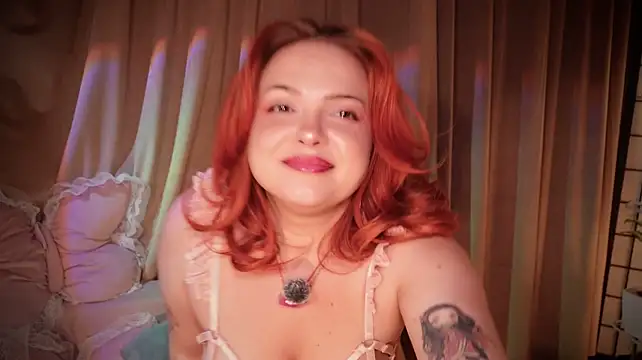 MayaAkashova webcam