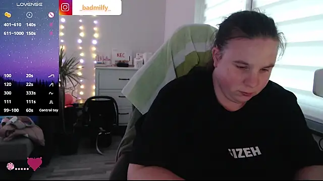 BadMilfy webcam