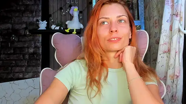 karo123421 live cam on StripChat