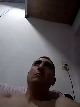 alejandro83bsf (Ask my age) - Gym desnudo