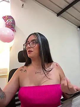 Kloenovoa- live cam on StripChat