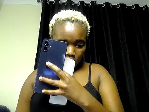 midnight_snac live cam on StripChat