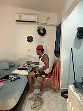 bigdick211292 live cam on StripChat