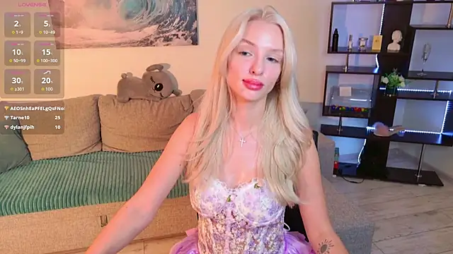 AleksaBlonde webcam