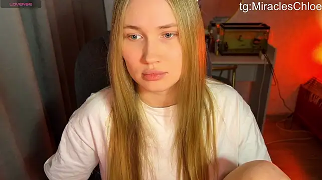 ChloeMillerMeow webcam