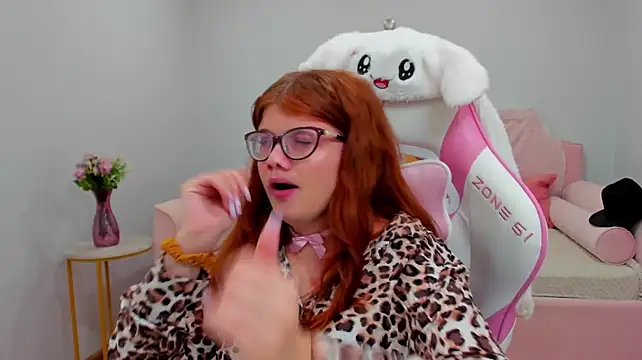 ChloeHalses webcam