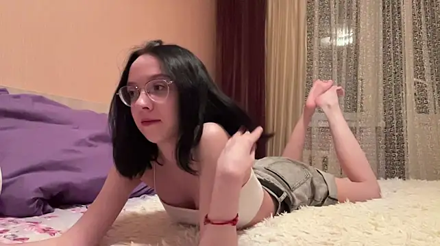 EvaRavelle live sex cam