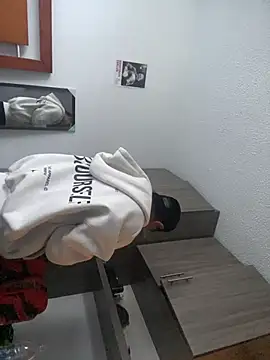 Taylor_DiamondBoy webcam
