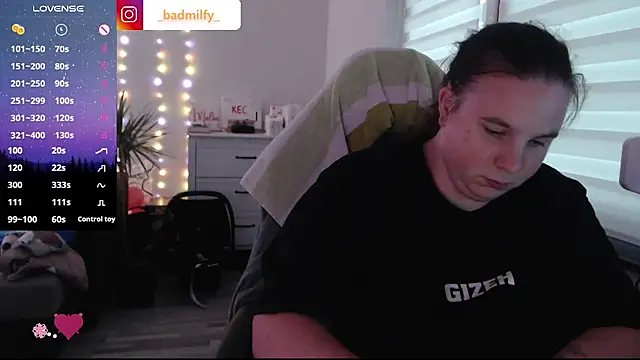 BadMilfy live sex cam