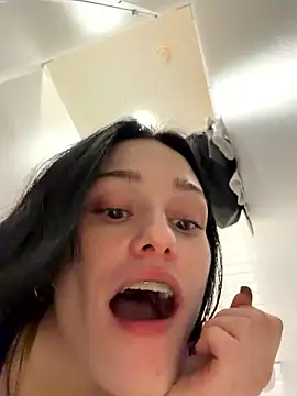 Mia_Mia_M webcam