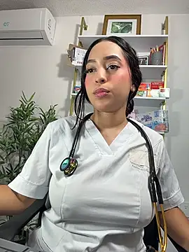 MiaCamille_ webcam