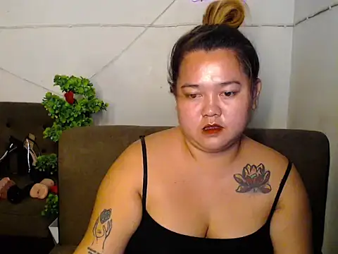xBetterThanUrWifex webcam