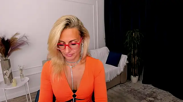 MuseOfStage live sex cam