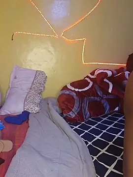 Slut_Me_Out_Couples