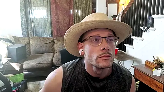 MasterDaddyCool webcam