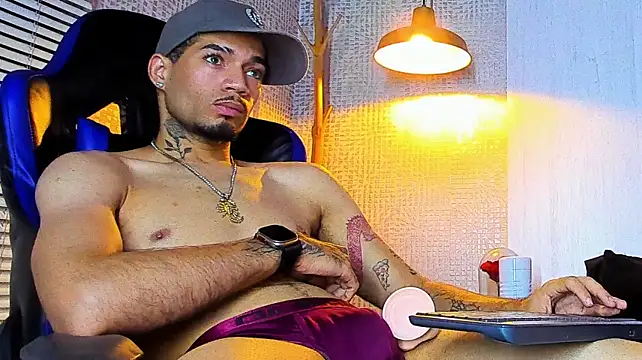 Daniel_huge22 webcam