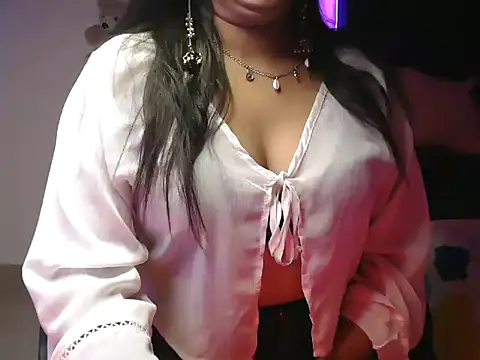 dravneet (F teen) - show boobs