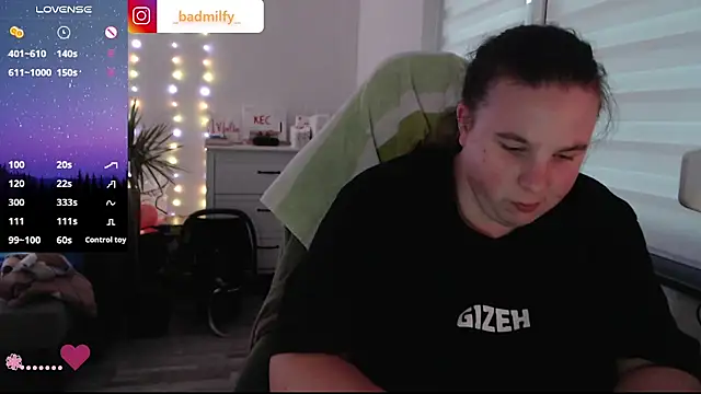 BadMilfy webcam