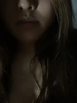 Miu_xinhh live cam on StripChat