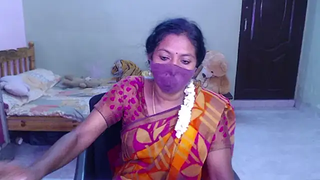 Novapol11 live cam on StripChat