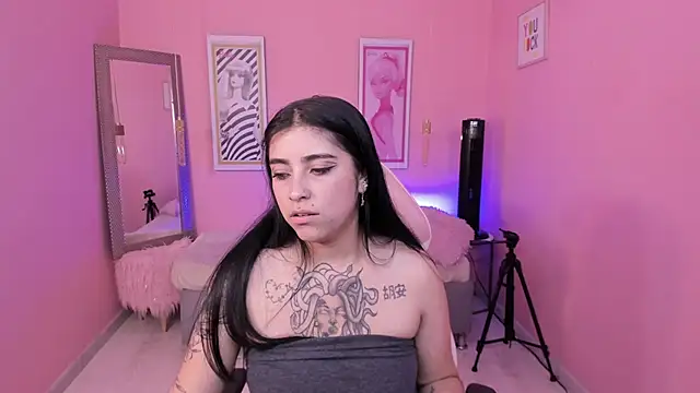 Adri_gomez_x live cam on StripChat