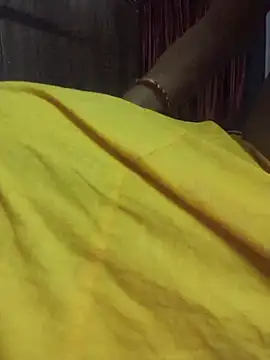 Little-Roshni live cam on StripChat