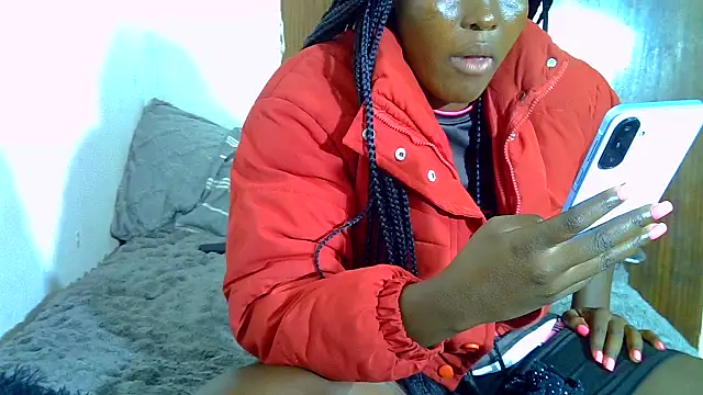 VirginPrincess06 live cam on StripChat