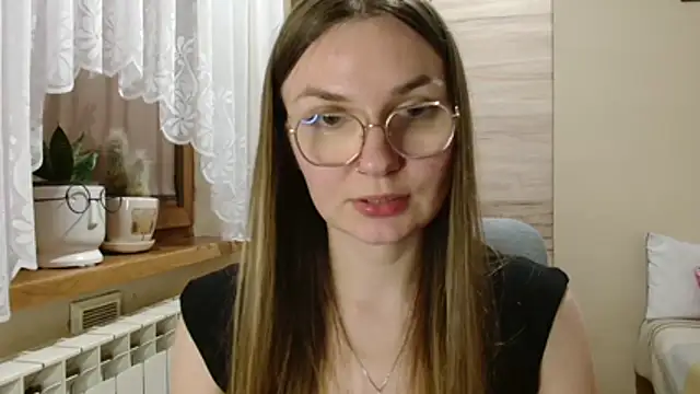 LooveELLYx webcam