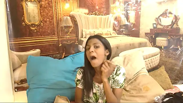 IndianSilkySpice webcam