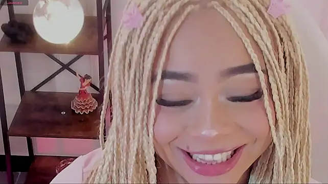 conny__curly webcam