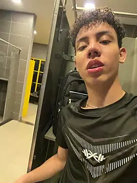 yoursexyjose webcam
