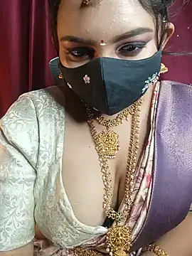 MIDNIGHT__LOVE live cam on StripChat