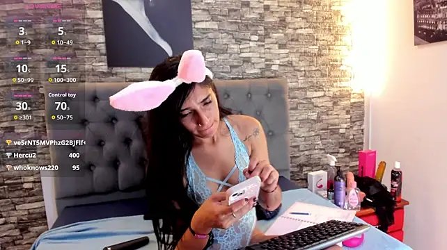Nanda_Mendoza webcam