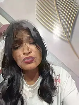 Priyaa_1433 webcam