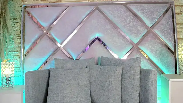 lucy_davies webcam