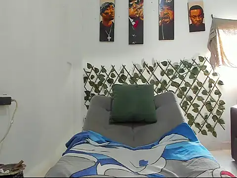 Latins_Boss webcam