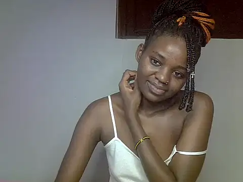 Sweet_smiles2 live cam on StripChat